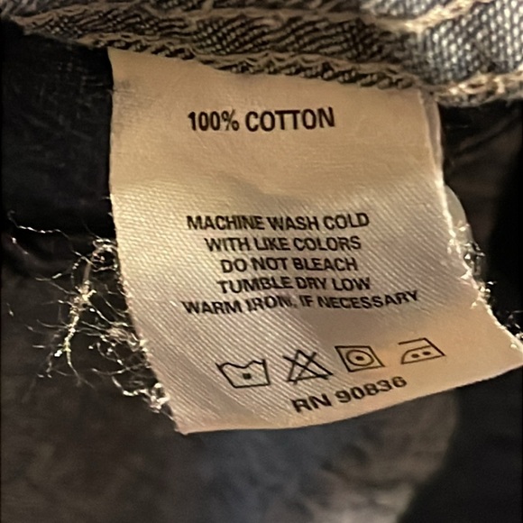 🌹Joe's Denim Button-Up Shirt - Picture 4 of 5